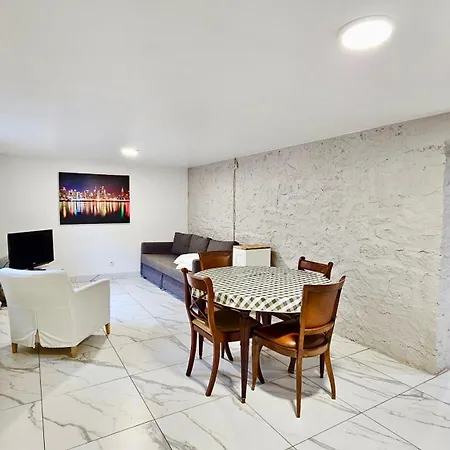 Appartement Attica - 15min Paris Rer E, Cosy